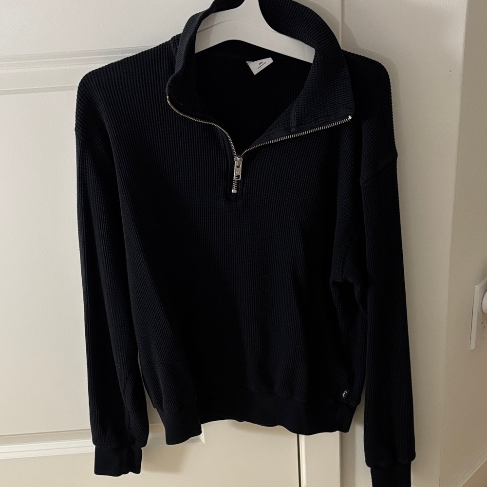 Aritzia TNA Black Zip-Up Sweater sweatshirt pullover waffle knit
